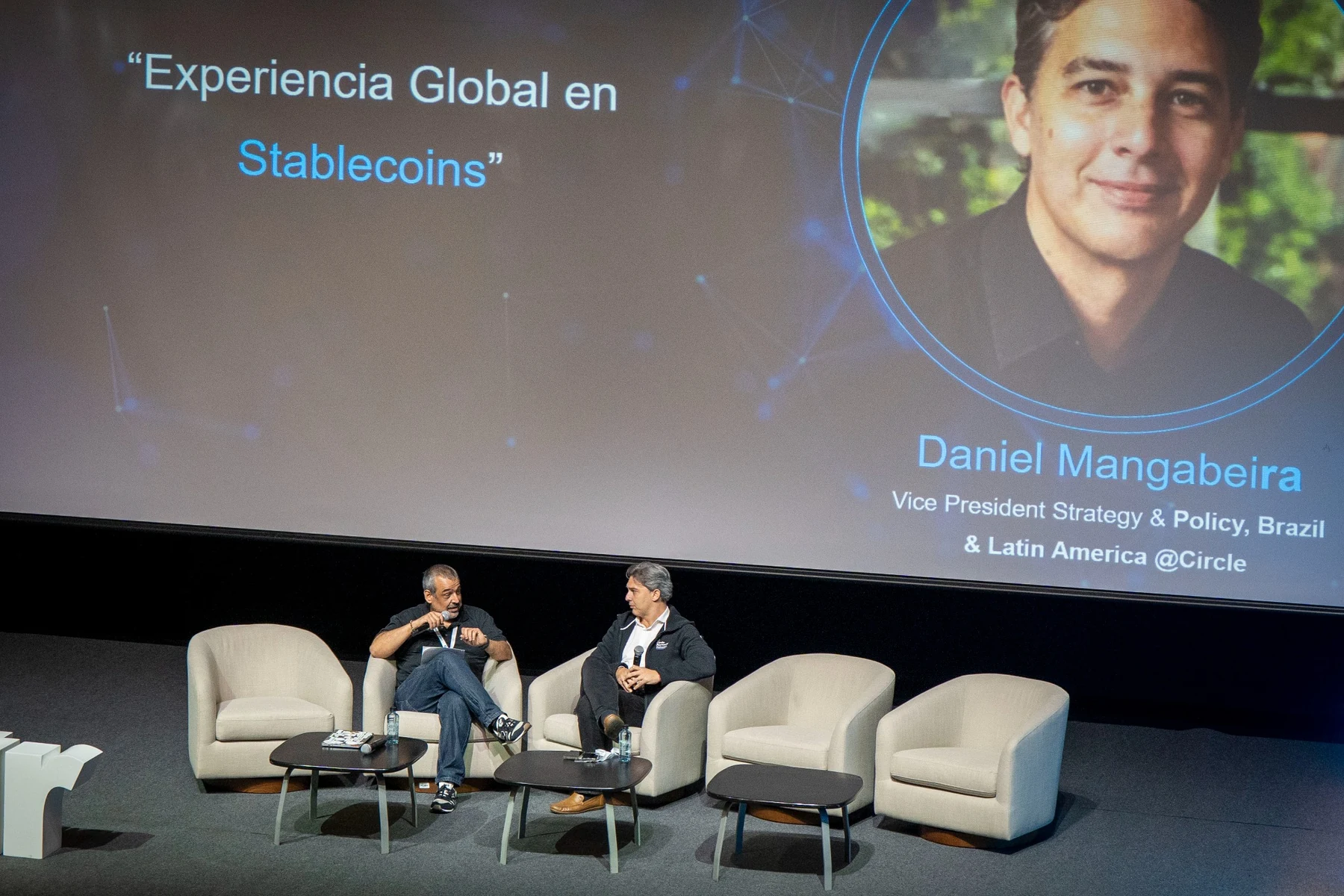 BSL Lima 2026 · Día 1 · conversación sobre stablecoins